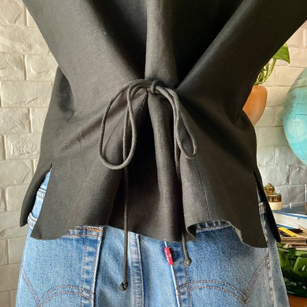 Vintage 1990s Minimalist Kasper Linen Blend Classic Grey Collared Tie Back Vest - Picture 8 of 11